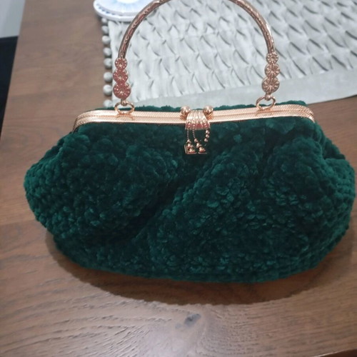 Handmade knitted cypress green bag new with gold clasp