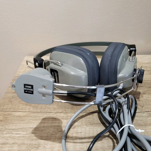 Hosiden BH-001 headphones used in excellent condition