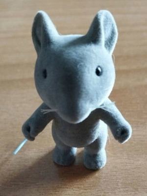 Sylvanian Families mouse figure like new collectible