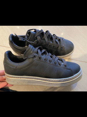 Adidas αθλητικά παπούτσια μαύρα ελαφρώς φορεμένα, μέγεθος 38