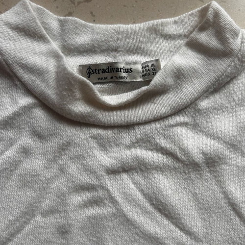 White Stradivarius blouse size XL like new with chiffon sleeves