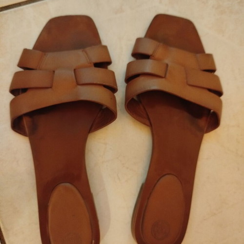 Flat leather sandals Massimo Dutti size 37 used, tan