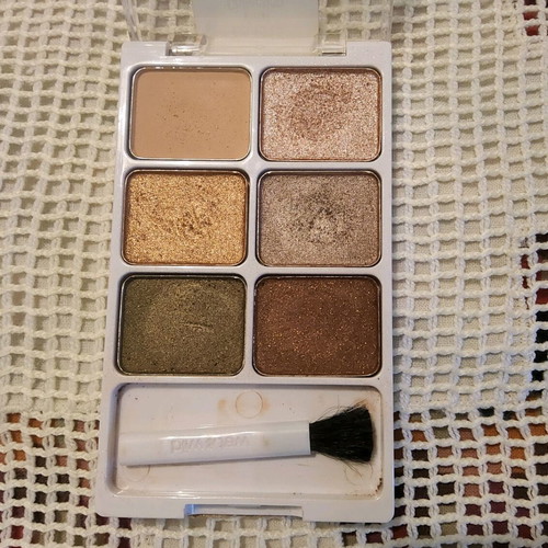 Wet n wild eyeshadows used with brush