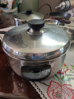 Κατσαρόλα μεταχειρισμένη σε καλή κατάσταση