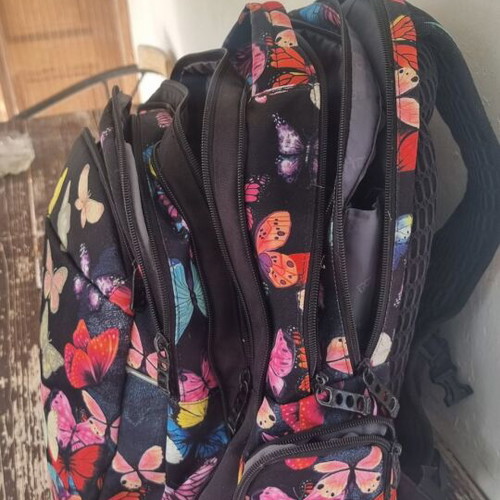 Polo school bag like new with 6 compartments