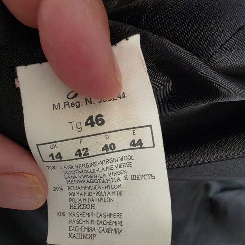 Caractère Blazer size EU 46 like new, 70% virgin wool & 10% cashmere
