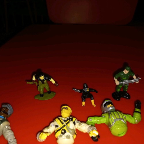 Gi Joe figures used, pack of 21 pieces with weapons