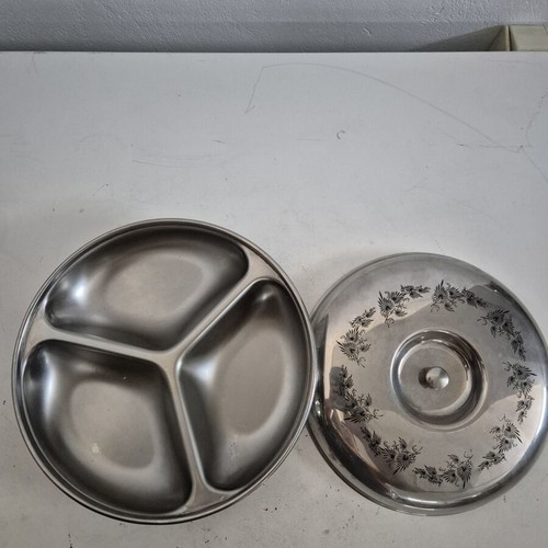 Metal Serving Bowl with Lid and 3 Compartments