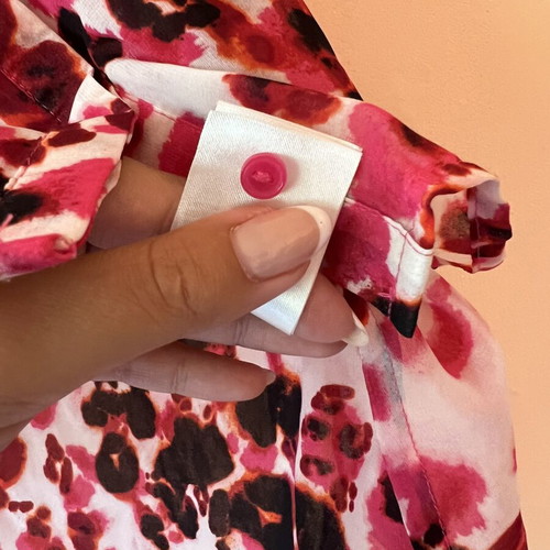 A-Style sleeveless blouse pink like new with buttons