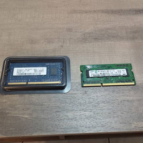 Ram memory 2+1 Gb like new