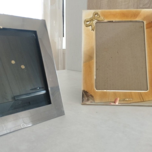 Set of 2 Premium Metal Photo Frames with Gold Bows like new