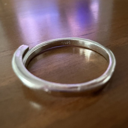 Silver ring adjustable size used