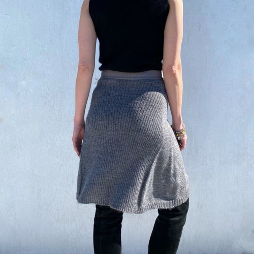 Stefanel knitted skirt like new, gray, size S