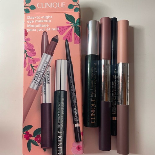 Clinique set intact new