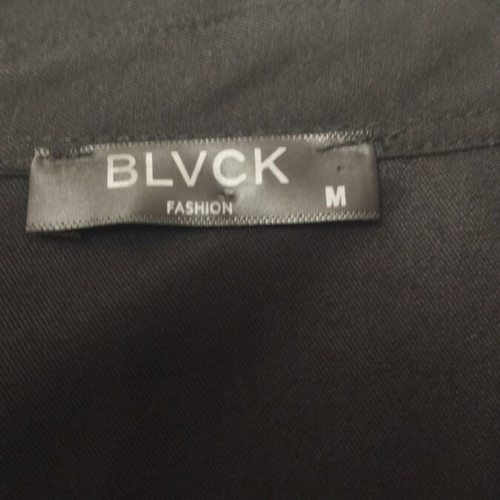 Dress shirt with belt like new, black and white, size M