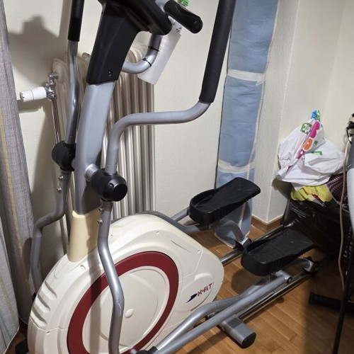 X-FIT 738 Elliptical Trainer like new, professional