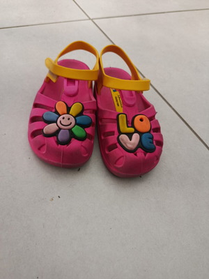 Ipanema sandals size 24 like new