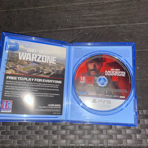 Call of Duty Modern Warfare 3 PS5 like new