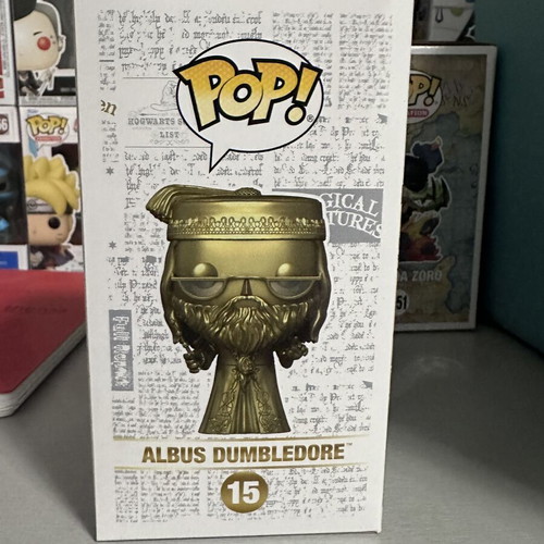 Harry Potter Dumbledore Gold Funko Pop figure like new, broken glasses part