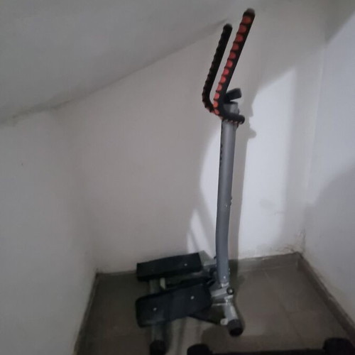Fitness stepper used for leg strengthening
