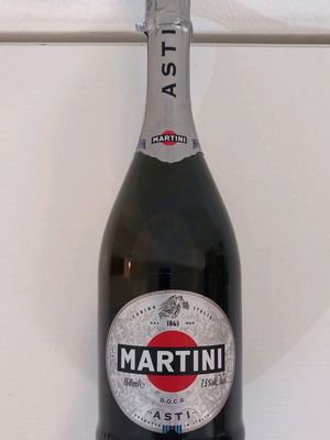 Martini Asti DOCG 750ml new, sweet sparkling wine