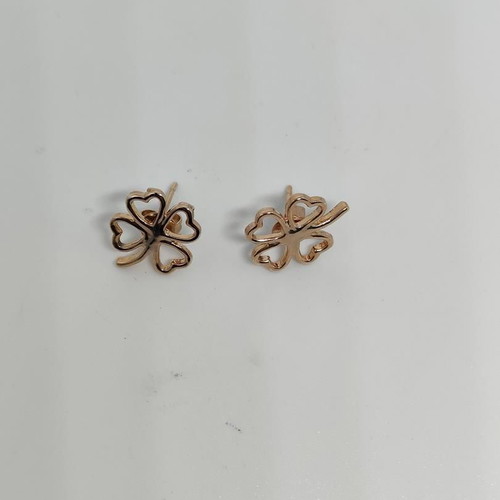 Four-Leaf Clover Earrings in Pink Gold Color like new