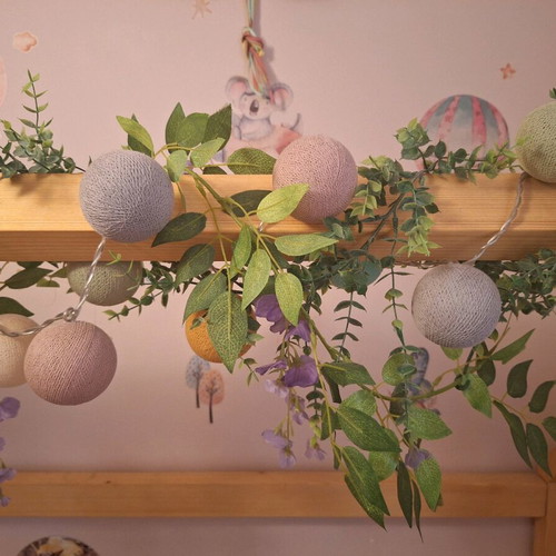 Decorative flowers like new for indoor and outdoor use