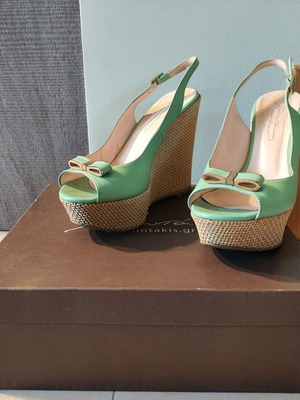 Chaniotakis women's platform sandals like new, blue leather