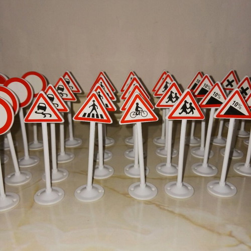 Traffic signs like new, pack of 58 pieces
