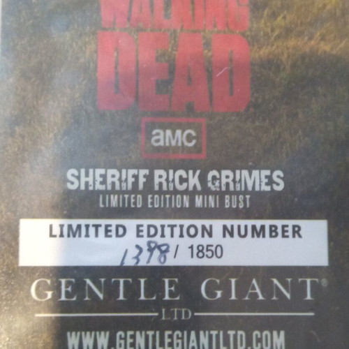 The Walking Dead Rick Grimes Bust like new, Limited Edition