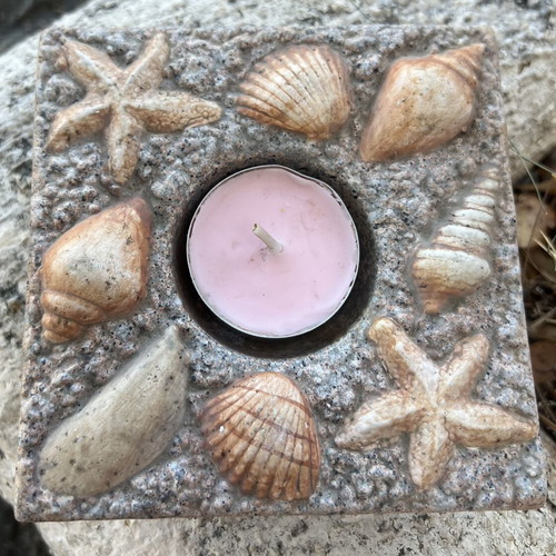 Ceramic tealight holder with sea theme