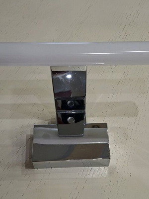 LED wall light 5.5W 4000K 435lm 220V like new