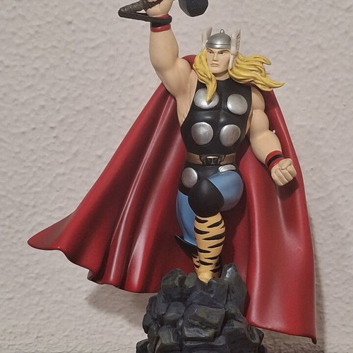 Thor Marvel Bowen Designs Limited Edition Statue 2001 like new