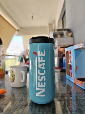 Nescafé κούπα θερμός, τιρκουάζ με μαύρο καπάκι
