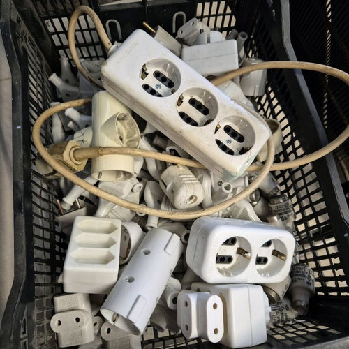 Electrical supplies like new, over 100 pieces including fuses and plugs
