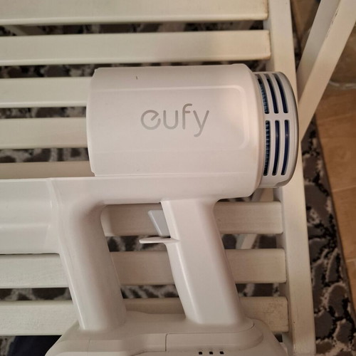 Eufy HomeVac S11 Reach rechargeable 2-in-1 stick & handheld vacuum 25.2V white used