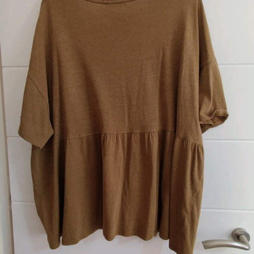 Zara oversized T-shirt size M, like new, olive