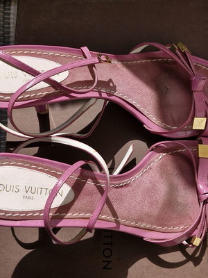 Louis Vuitton pink sandals with bows, size 39.5, 9 cm heel