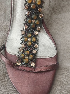Sandals with stones used, size 36, leather made in Brazil