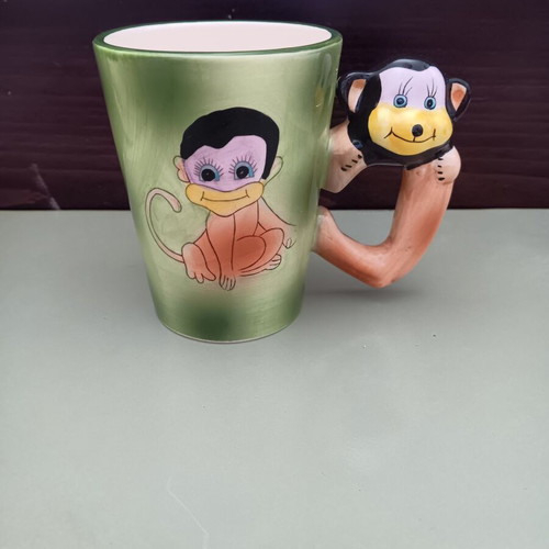 Mug like new with monkey design