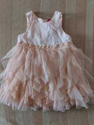 Orchestra dress used for 9 months, satin and tulle, salmon color