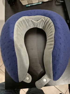 Airplane pillow like new, very comfortable for travel