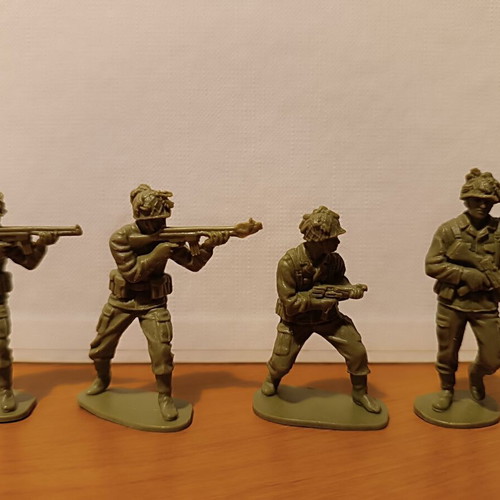 Airfix Modern German Infantry 1/32 figures used, set of 30