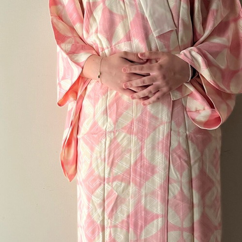 Women's pink kimono made of Japanese silk 125 cm used, with stain