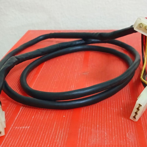 Molex 4pin Power Cable Female to Double Female-Male 1.2m like new