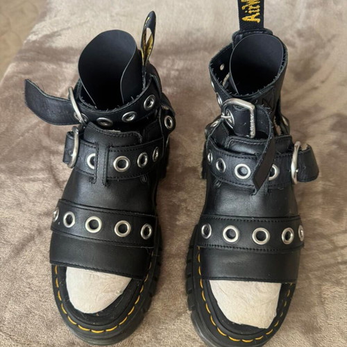 Dr. Martens Ricki HDW platform sandals black like new, size 38