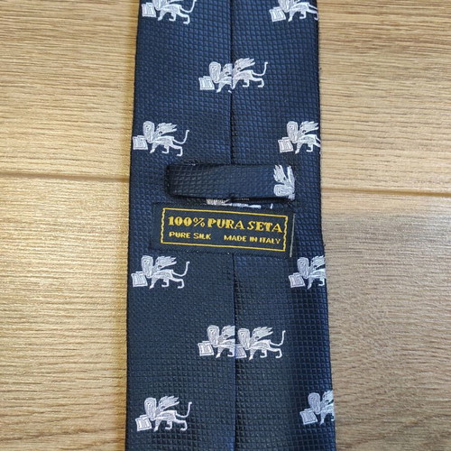 Italian silk tie like new, blue