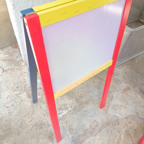Children's chair, double-sided board, table and baby desk used