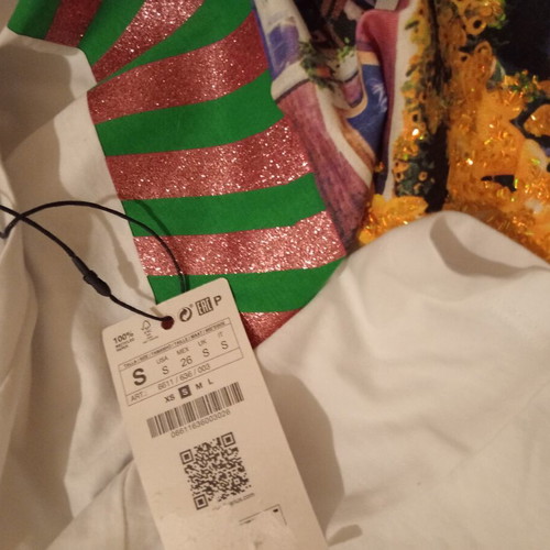 Stradivarius T-shirt S oversized white with colorful design and sequins new
