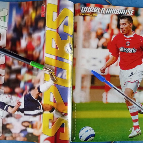 Match Football Magazine Issue 27/12 to 2/1/2006 like new with Liverpool poster